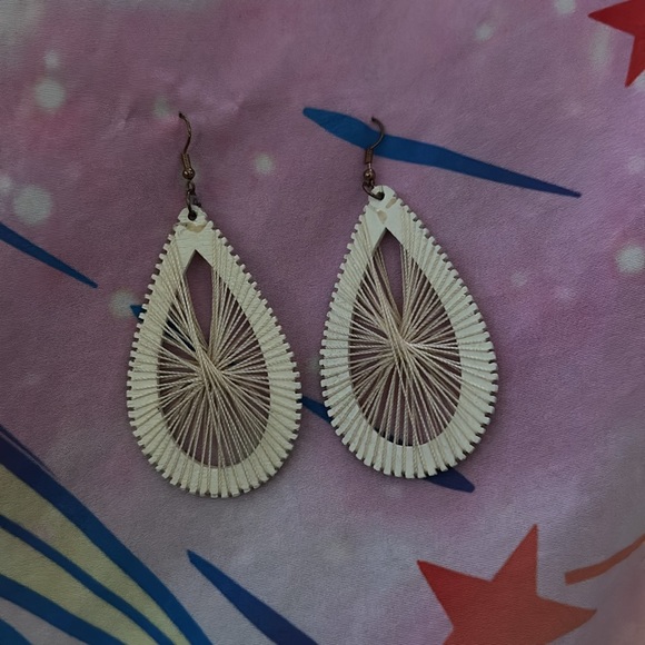Earrings - Picture 4 of 4